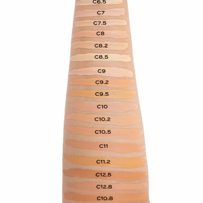 Makeup Revolution - Conceal &amp; DefineLiquid Concealer - C9
