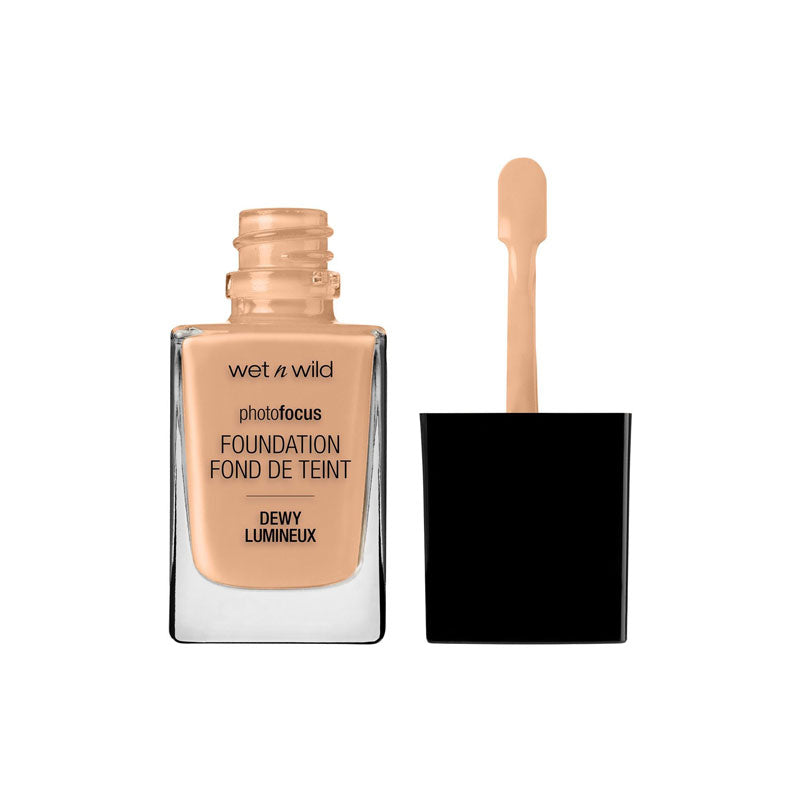 Wet N Wild Photo Focus Foundation Dewy - Classic Beige (28ml)