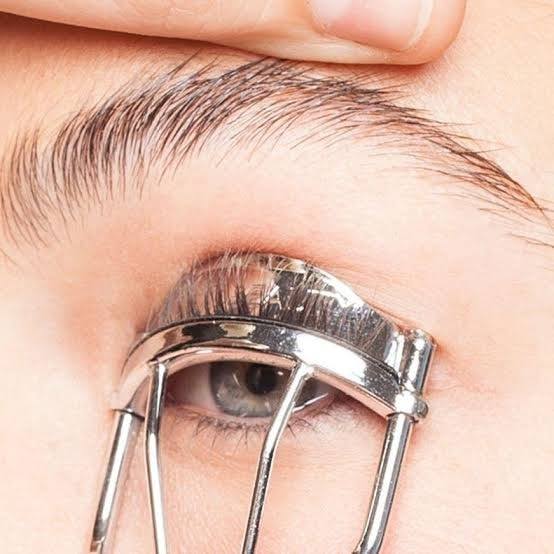 Technic Eyelash Curler - 20gm