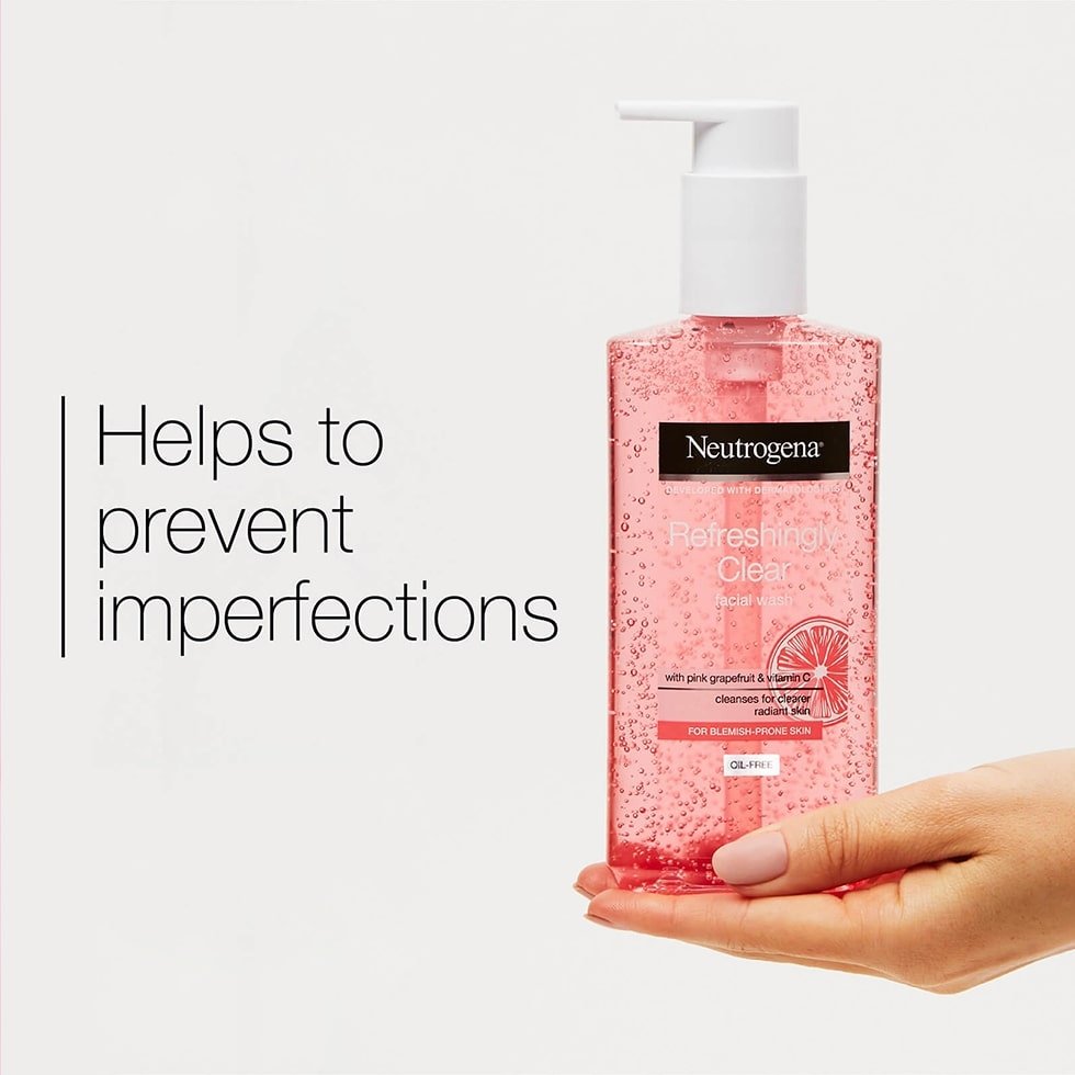 Neutrogena Refreshingly Clear Facial Wash (200ml)